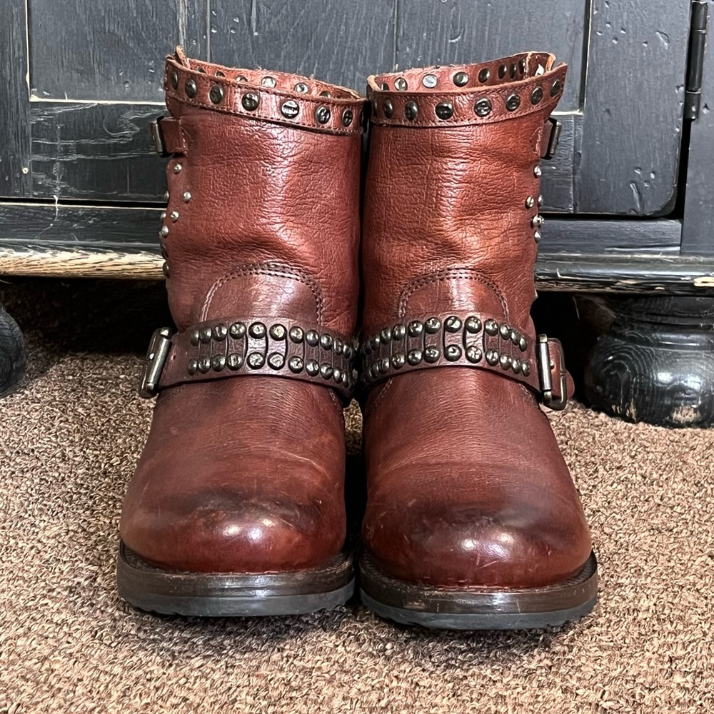 🔴SALE🔴 Frye Veronica studded moto ankle boot Size 8 - Picture 6 of 16